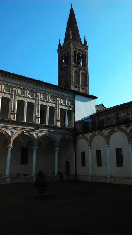cremona_sant_abbondio_chiostro.jpg